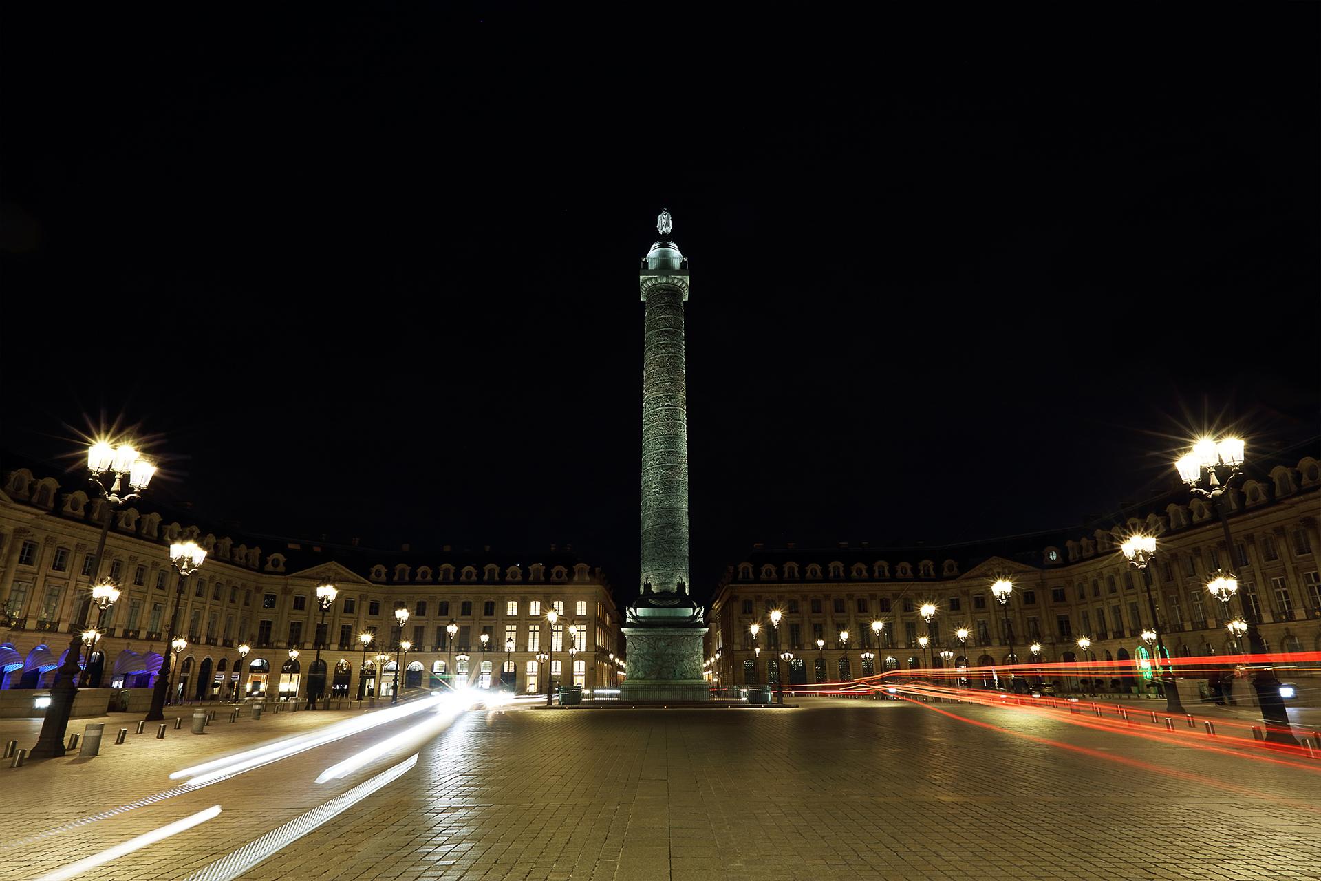 Grâce à la solution Comatelec Schréder, la ville de Paris s’est dotée d’un système d’éclairage écologique qui crée un espace nocturne confortable en adéquation avec son surnom de ville Lumière.