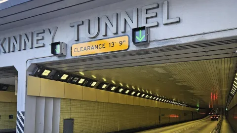 Henry Kinney Tunnel 1